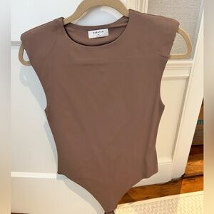 BABATON size M shoulder pad body suit